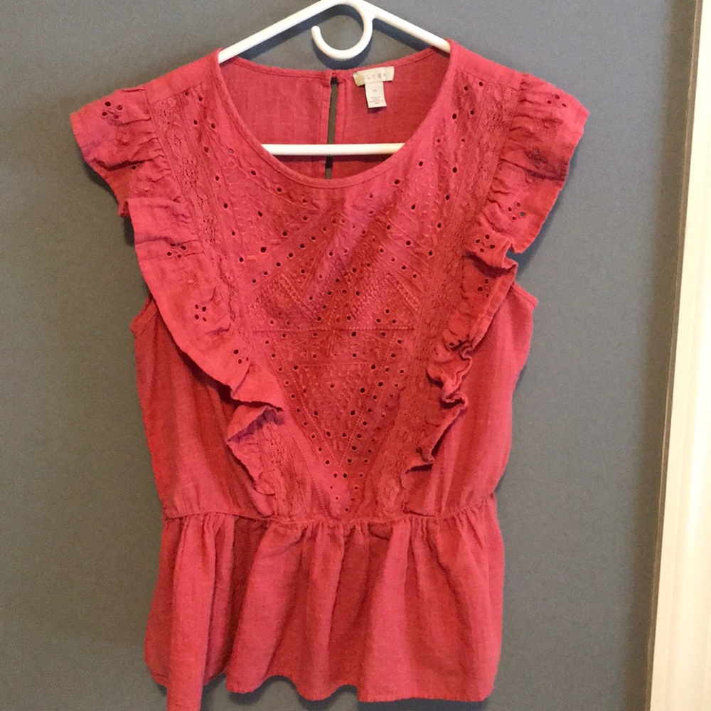 Hinge size M peplum eyelet top